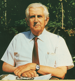 NUSRET FİŞEK (1914-1990)
