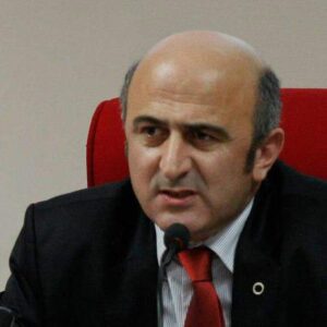 FUTBOL VE SİYASET…  HA SAL.AK, HA SOL.AK…